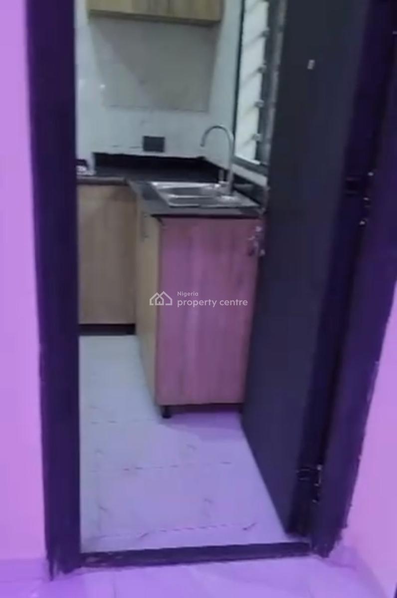 2 Bedroom Flat, Off College Road, Ogba, Ikeja, Lagos, Flat / Apartment for Rent