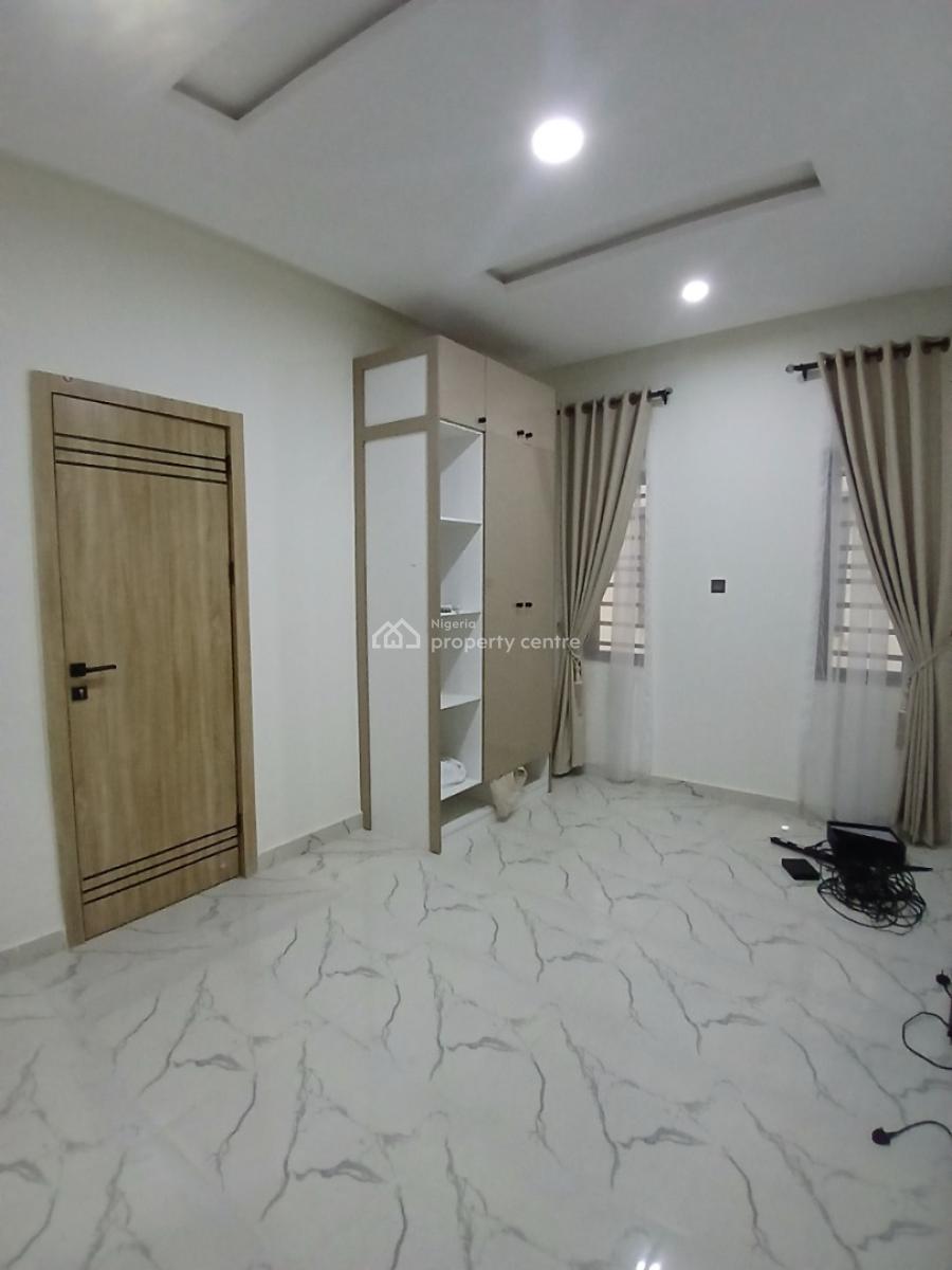 Furnished Rooms with Shared Parlour, 24 Hours Light,swimming Pool, Gym, Citadel View Estate  Along Ogombo Road, Ajah, Lagos, Flat / Apartment for Rent
