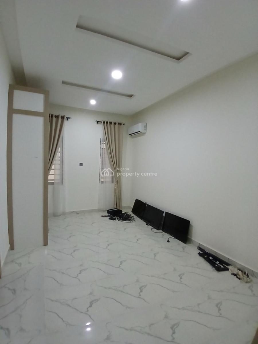 Furnished Rooms with Shared Parlour, 24 Hours Light,swimming Pool, Gym, Citadel View Estate  Along Ogombo Road, Ajah, Lagos, Flat / Apartment for Rent