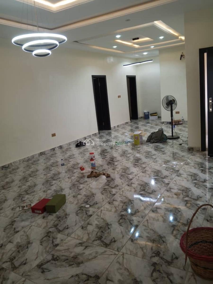 Spacious 3 Bedroom Flat on 1st Floor, Off Primate Ayodele Crescent, Anthony, Maryland, Lagos, Flat / Apartment for Sale