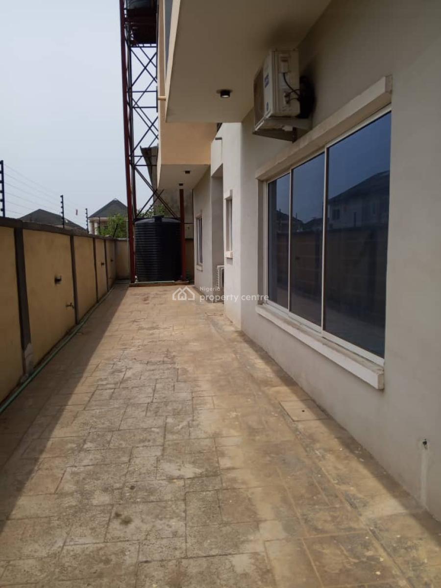Spacious 3 Bedroom Flat on 1st Floor, Off Primate Ayodele Crescent, Anthony, Maryland, Lagos, Flat / Apartment for Sale
