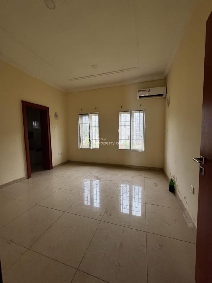 Luxury 3 Bedroom Serviced &  Spacious Apartment, Up Floor, Katampe Extension, Katampe, Abuja, Flat / Apartment for Sale