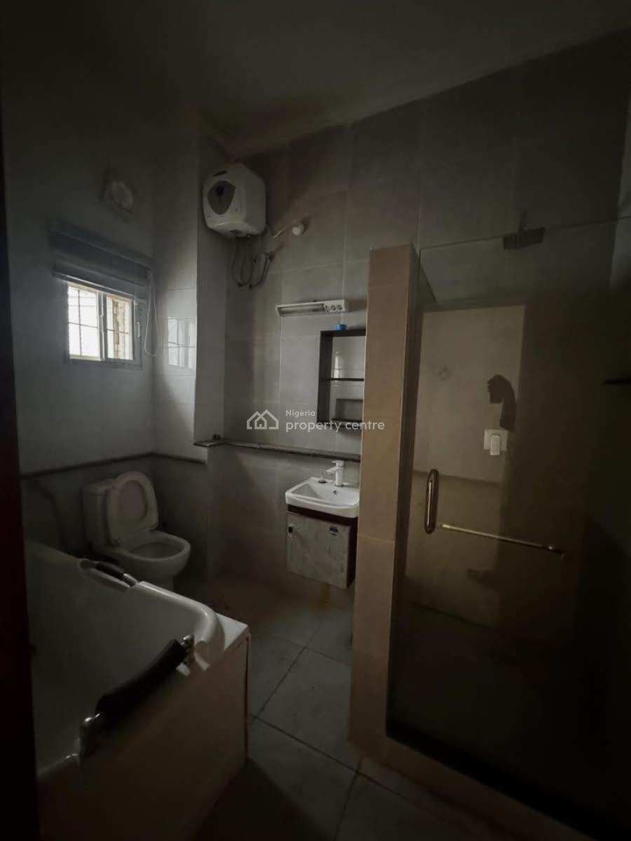 Luxury 3 Bedroom Serviced &  Spacious Apartment, Up Floor, Katampe Extension, Katampe, Abuja, Flat / Apartment for Sale