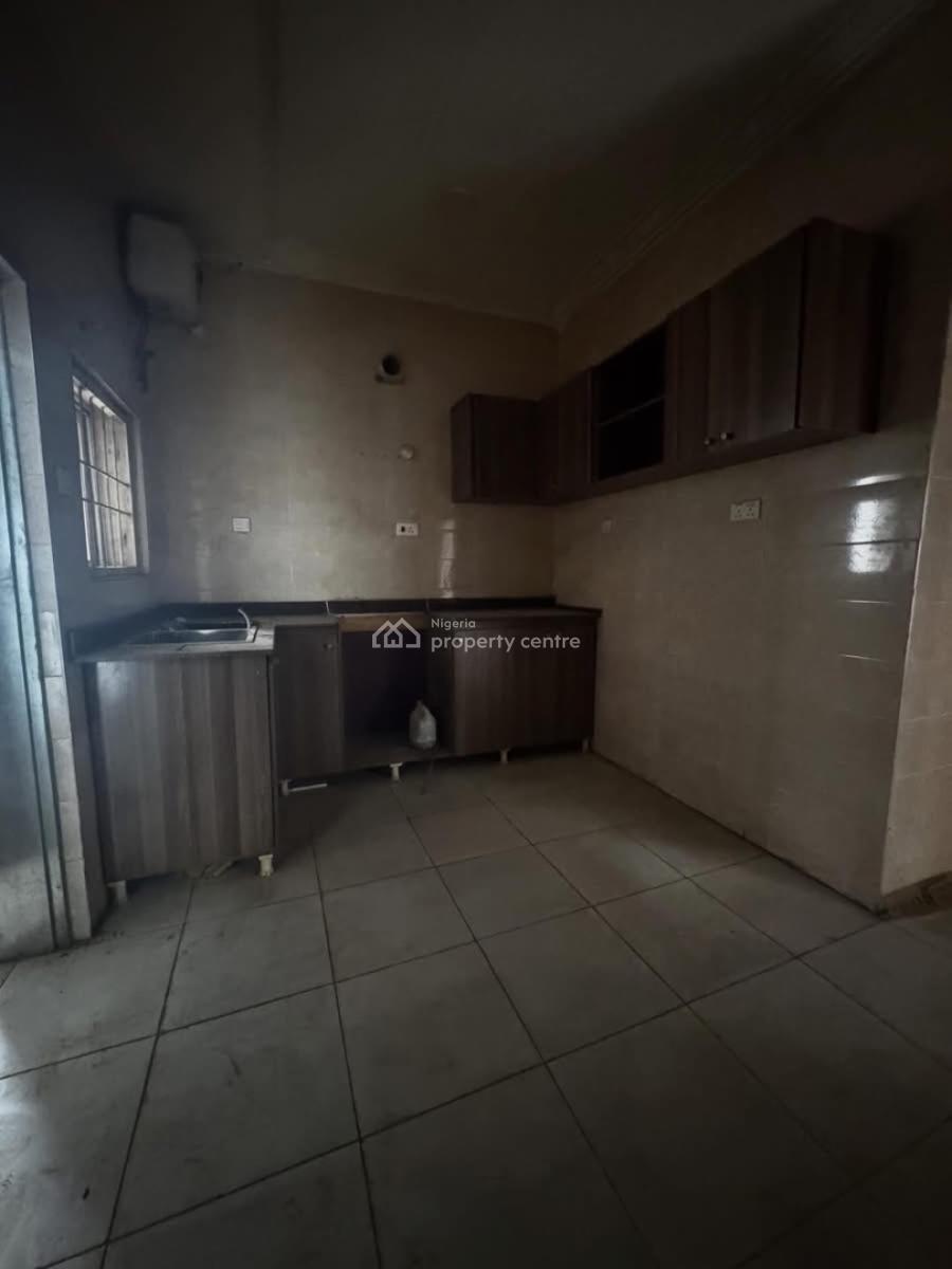 Luxury 3 Bedroom Serviced &  Spacious Apartment, Up Floor, Katampe Extension, Katampe, Abuja, Flat / Apartment for Sale