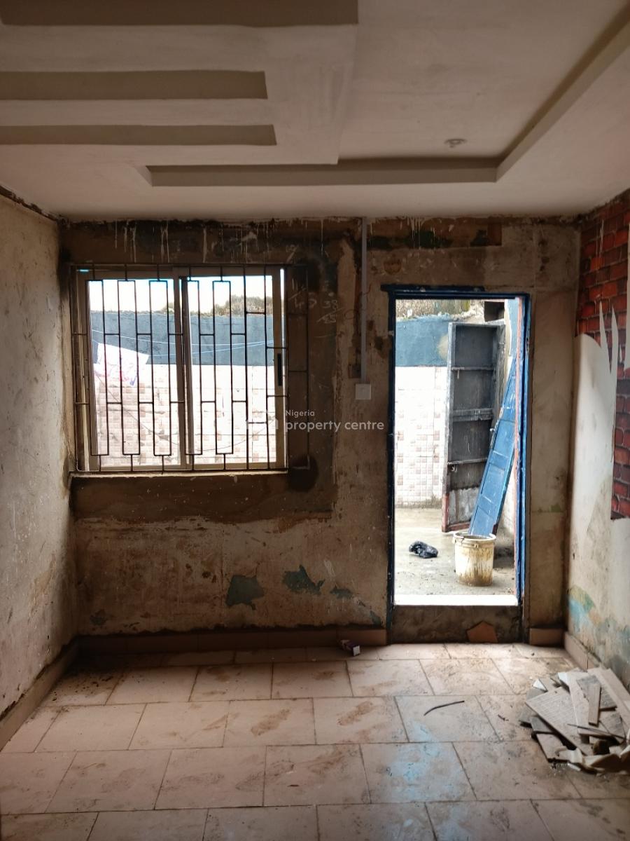 Standard Roomself Contained/ Miniflat, Off Lawanson B/stop, Surulere, Lagos, Mini Flat (room and Parlour) for Rent