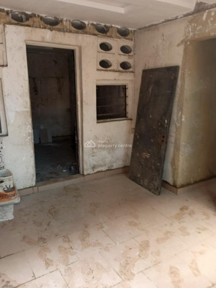 Standard Roomself Contained/ Miniflat, Off Lawanson B/stop, Surulere, Lagos, Mini Flat (room and Parlour) for Rent