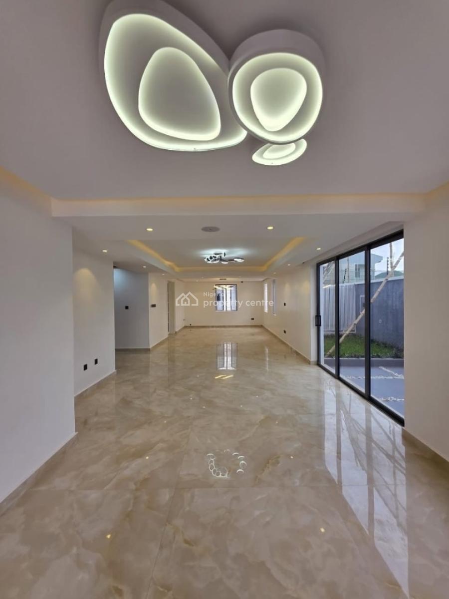 5 Bedroom Luxury Duplex with 2bqs and 3staff Quarters, Lekki Phase 1, Lekki, Lagos, Detached Duplex for Sale