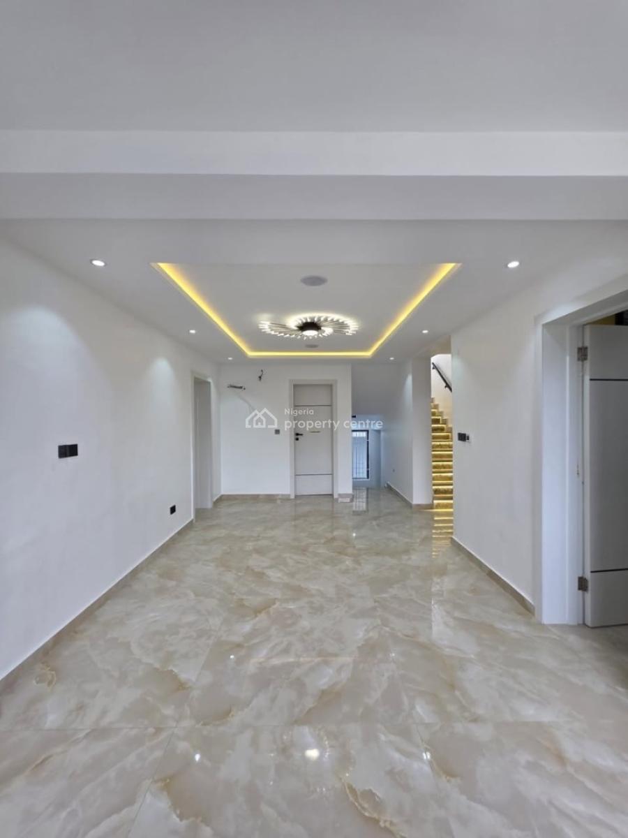 5 Bedroom Luxury Duplex with 2bqs and 3staff Quarters, Lekki Phase 1, Lekki, Lagos, Detached Duplex for Sale