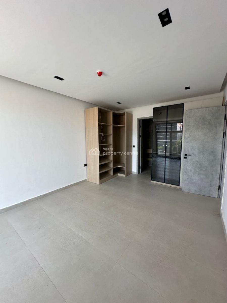 6 Units of Well Finished Luxury 3-bedroom Serviced Apartments, Lekki Phase 1, Lekki, Lagos, Flat / Apartment for Sale