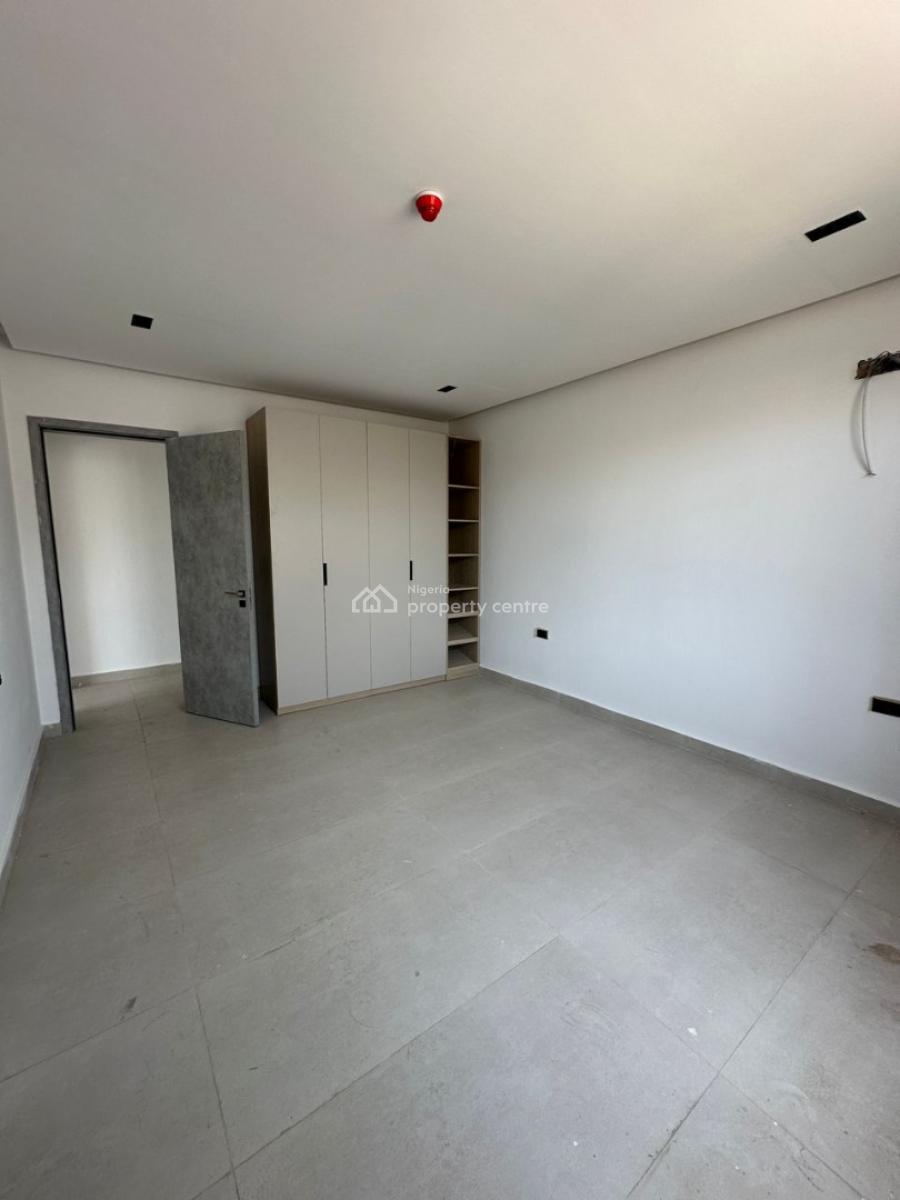 6 Units of Well Finished Luxury 3-bedroom Serviced Apartments, Lekki Phase 1, Lekki, Lagos, Flat / Apartment for Sale