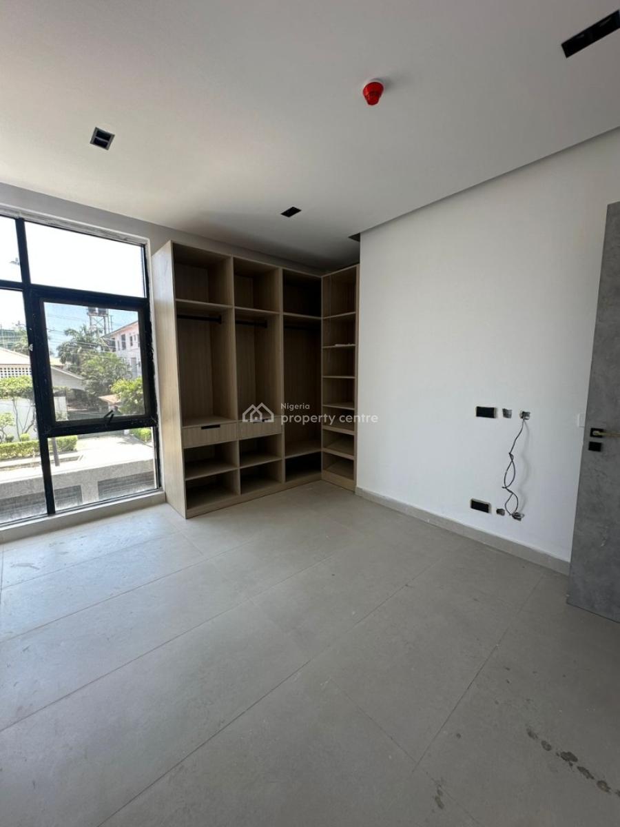 6 Units of Well Finished Luxury 3-bedroom Serviced Apartments, Lekki Phase 1, Lekki, Lagos, Flat / Apartment for Sale