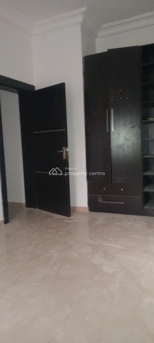 Now Available, Off Mobil Road, Ilaje, Ajah, Lagos, Flat / Apartment for Rent