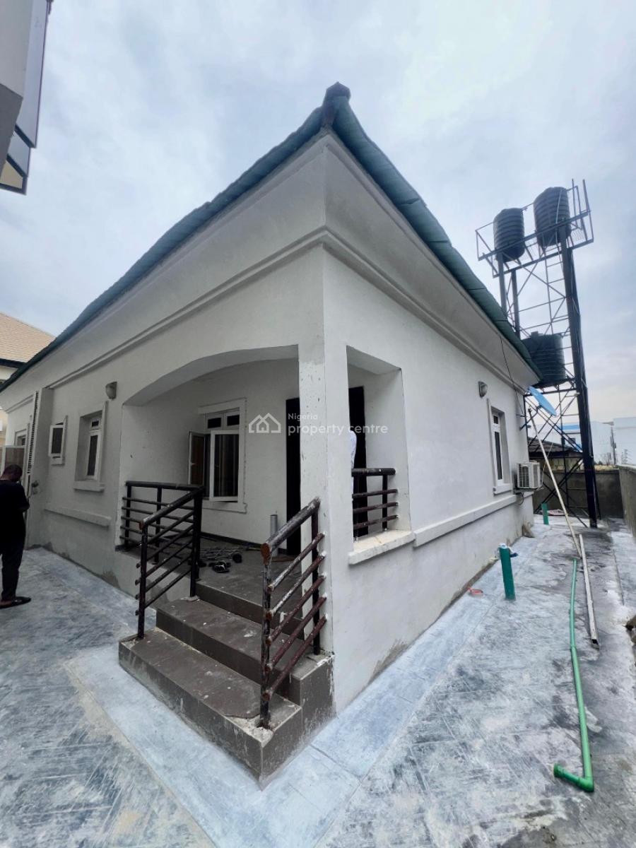 Spacious and Beautiful: 2 in a Compound, Sangotedo, Ajah, Lagos, Flat / Apartment for Rent