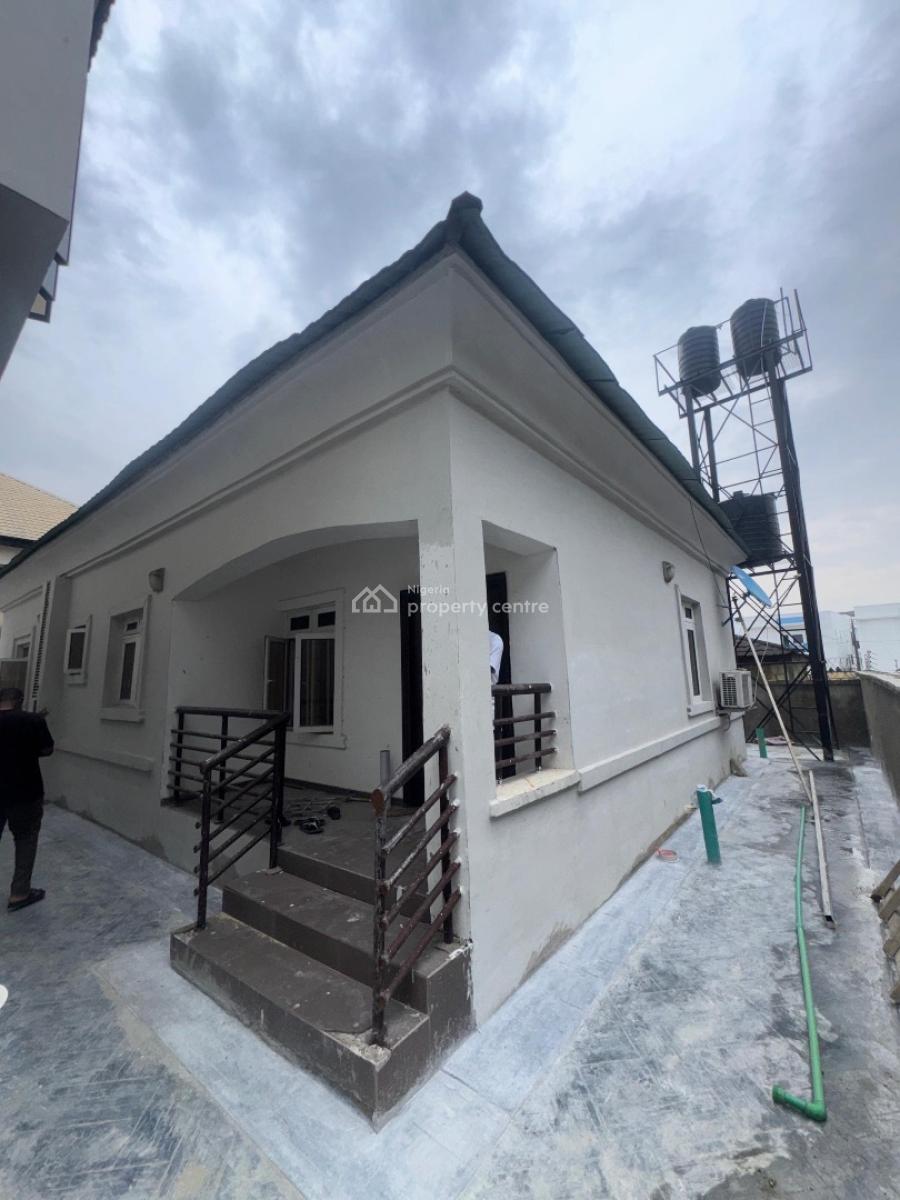 Spacious and Beautiful: 2 in a Compound, Sangotedo, Ajah, Lagos, Flat / Apartment for Rent