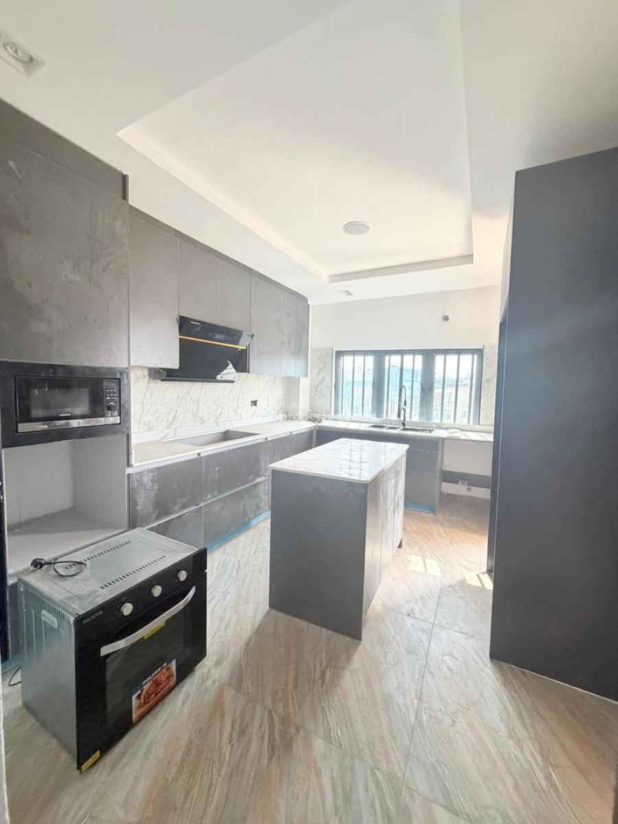 2 Bedroom Apartment, Allen, Ikeja, Lagos, Flat / Apartment for Sale