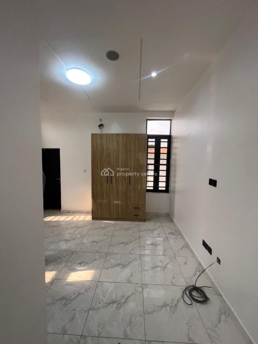 Serviced 2 Bedroom Apartment, Ologolo, Lekki, Lagos, Flat / Apartment for Rent