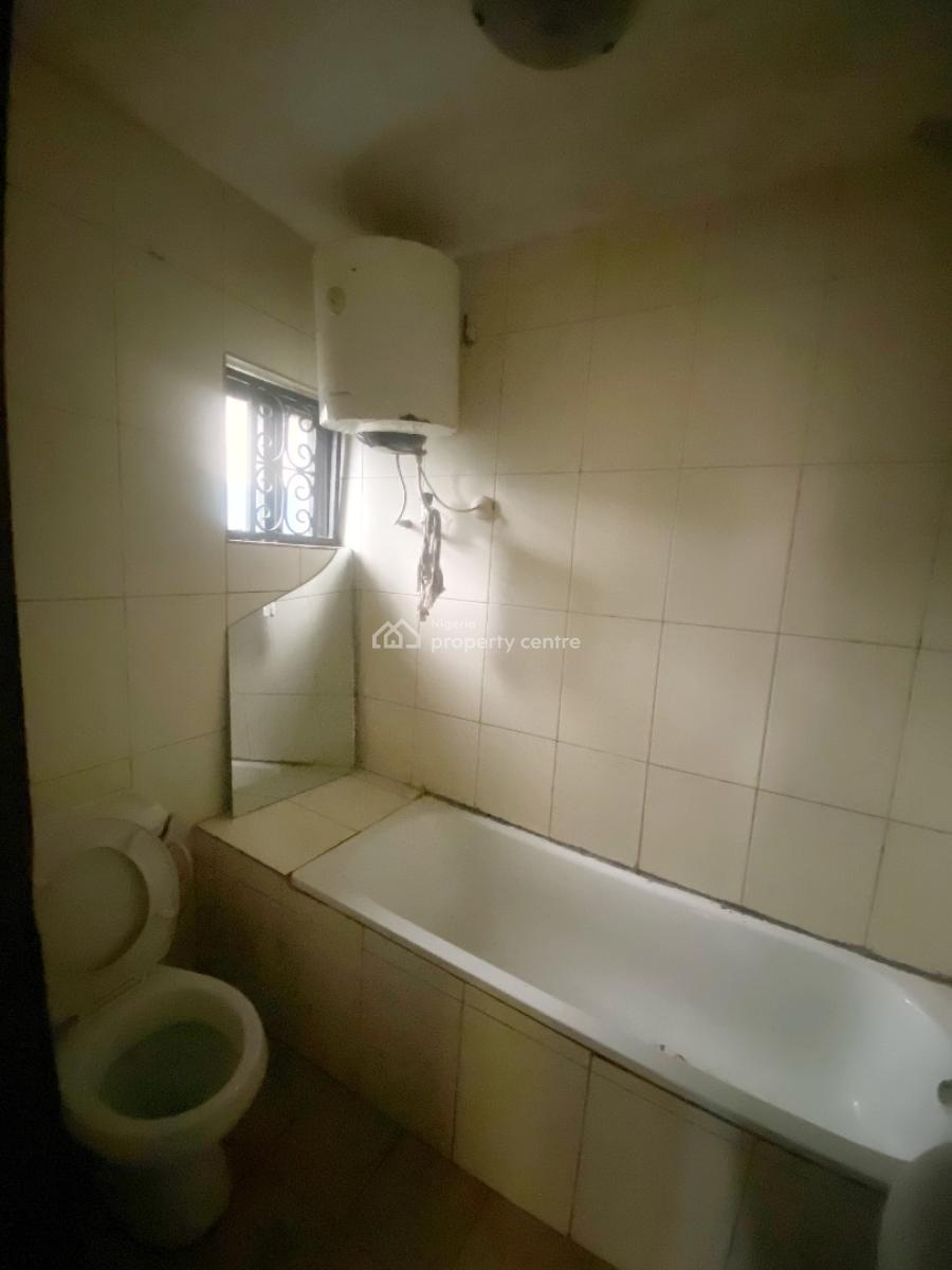 Luxury 3 Bedroom Flat, Gra Phase 1, Magodo, Lagos, Flat / Apartment for Rent