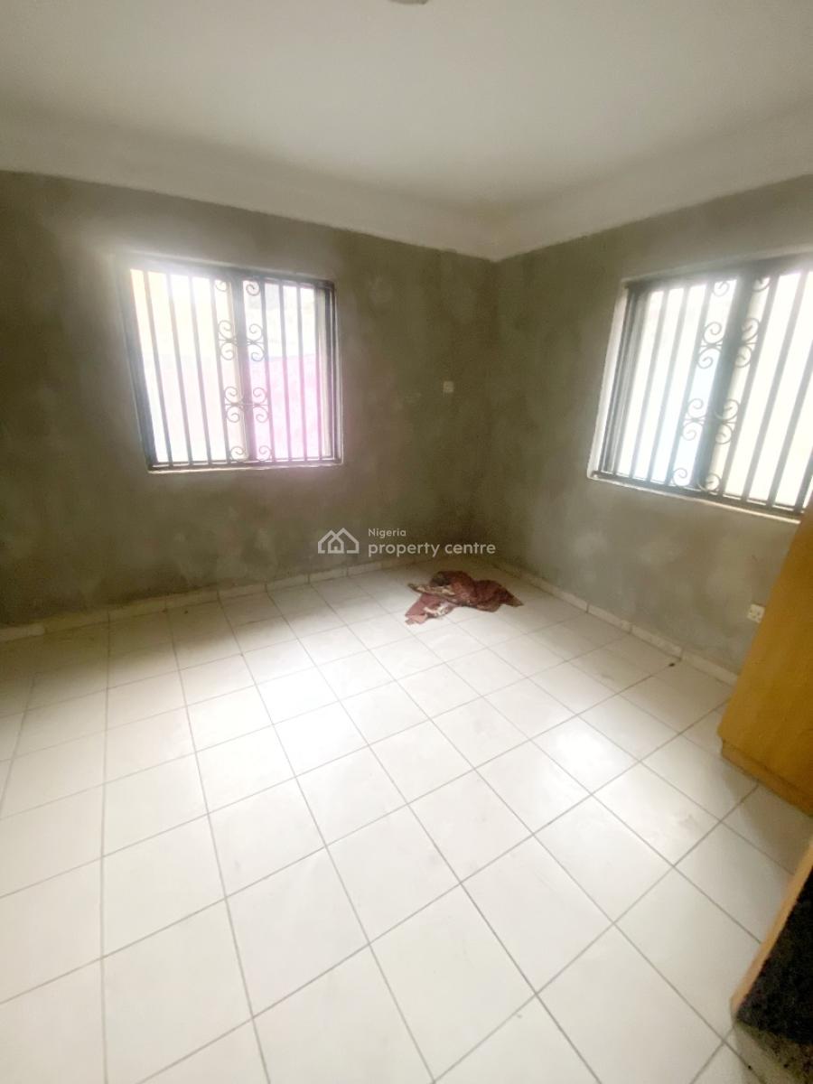 Luxury 3 Bedroom Flat, Gra Phase 1, Magodo, Lagos, Flat / Apartment for Rent