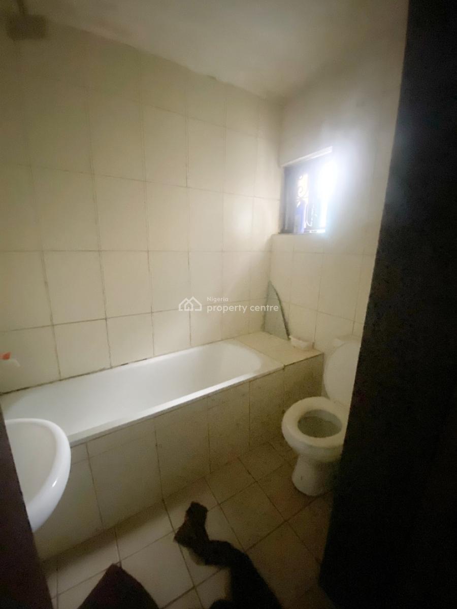 Luxury 3 Bedroom Flat, Gra Phase 1, Magodo, Lagos, Flat / Apartment for Rent
