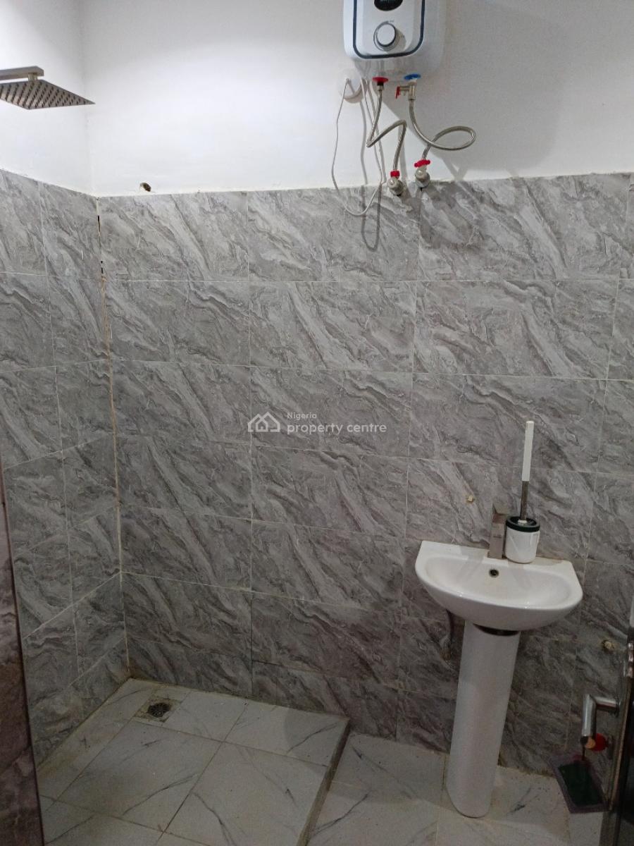 Clean 3 Bedroom Flat, Katampe Main, Katampe (main), Katampe, Abuja, Flat / Apartment for Rent