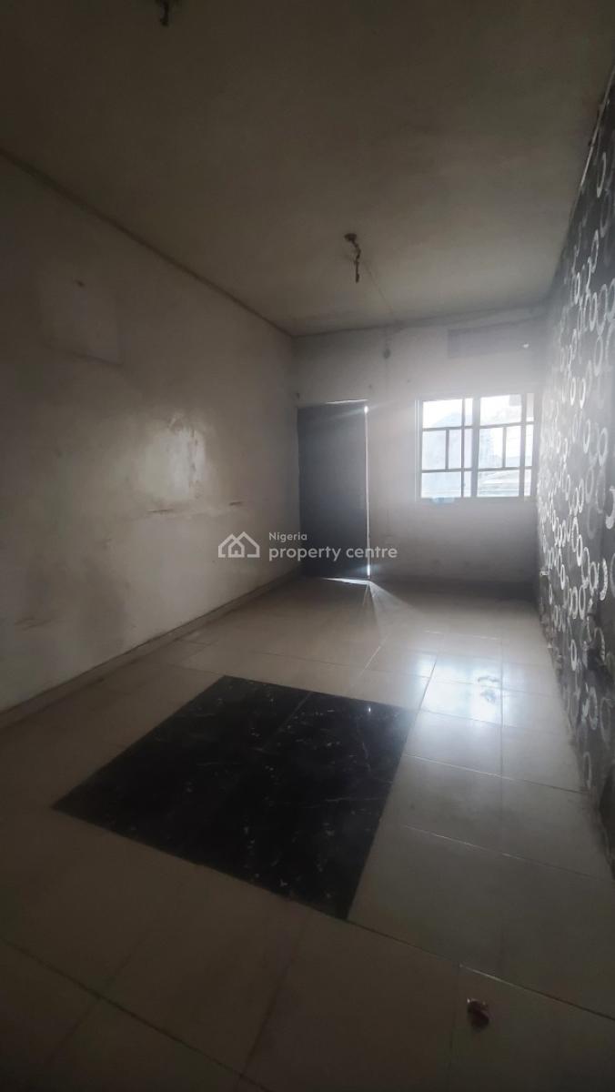 Standard 1 Bedroom Flat Upstairs with 1 Toilet 1 Bath, Meter, Off Aborishade Road, Lawanson, Surulere, Lagos, Mini Flat (room and Parlour) for Rent