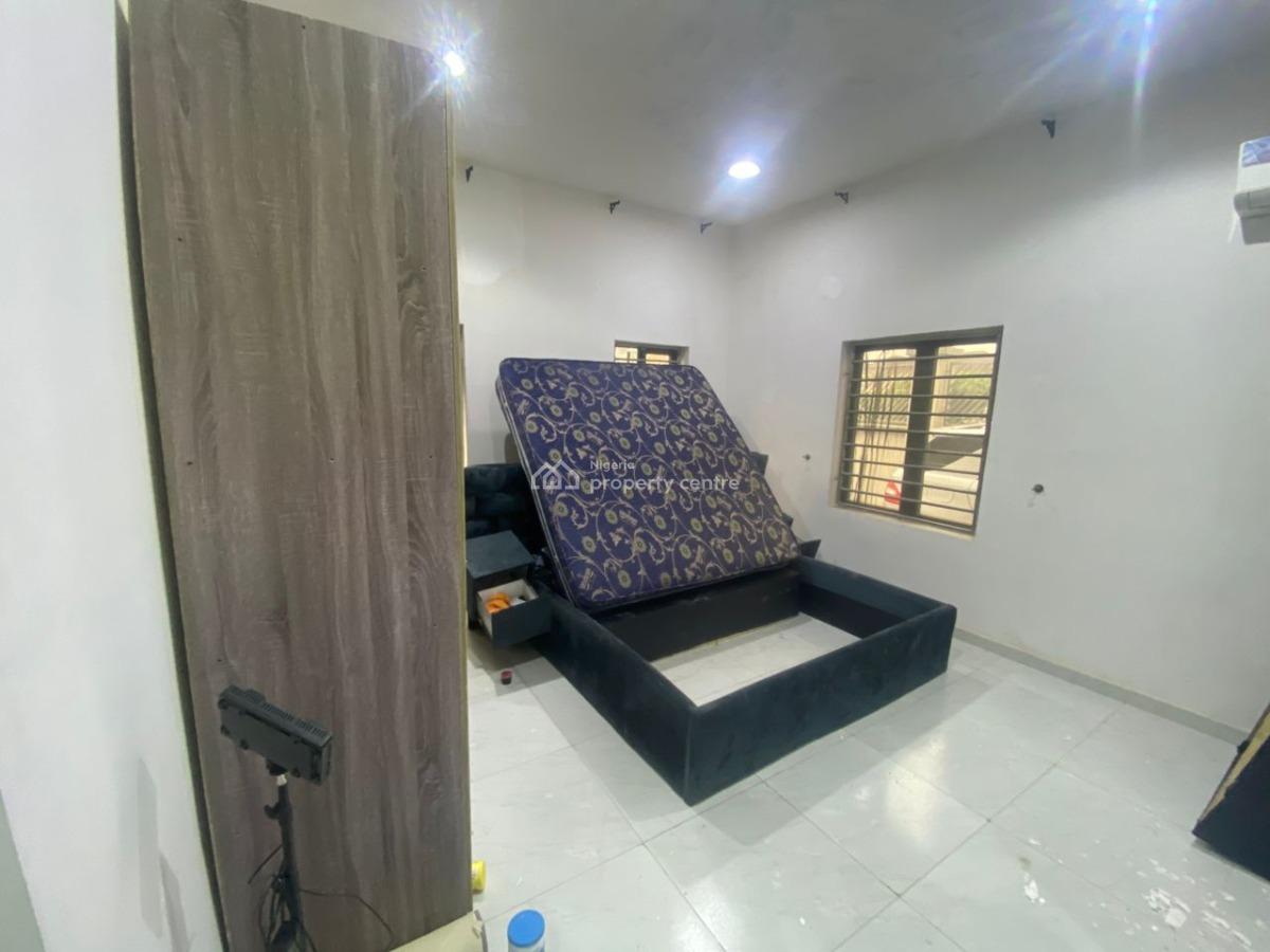 2 Bedroom Spacious Flat, Lekki Scheme 2, Lekki, Lagos, Flat / Apartment for Rent