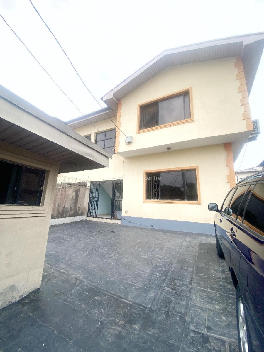 a Well Maintained Spacious 3 Bedroom Flat, Gra Phase 1, Magodo, Lagos, Flat / Apartment for Rent