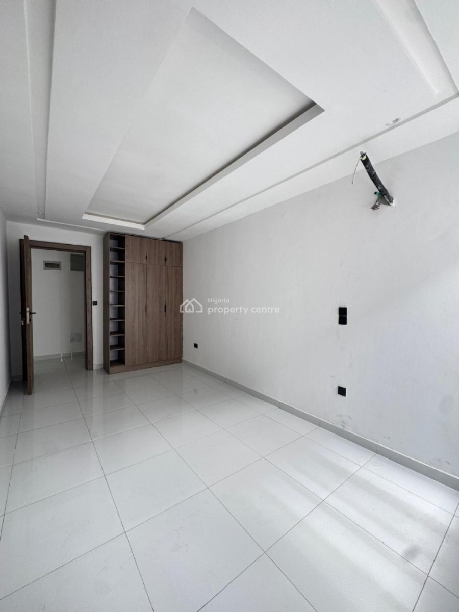 Classy & Well Finished  2  Bedroom Apartment with an Elevator, Gym & Pool, Ikate Lekki Lagos, Agungi, Lekki, Lagos, Flat / Apartment for Sale