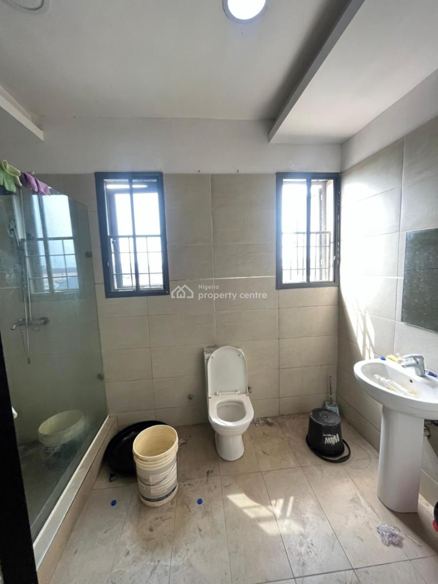 2 Bedrooms Apartment with a Bq on Pent Floor, Uses Elevator, Oral Estate, Lekki, Lagos, Flat / Apartment for Sale