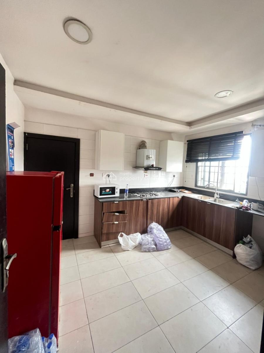 2 Bedrooms Apartment with a Bq on Pent Floor, Uses Elevator, Oral Estate, Lekki, Lagos, Flat / Apartment for Sale