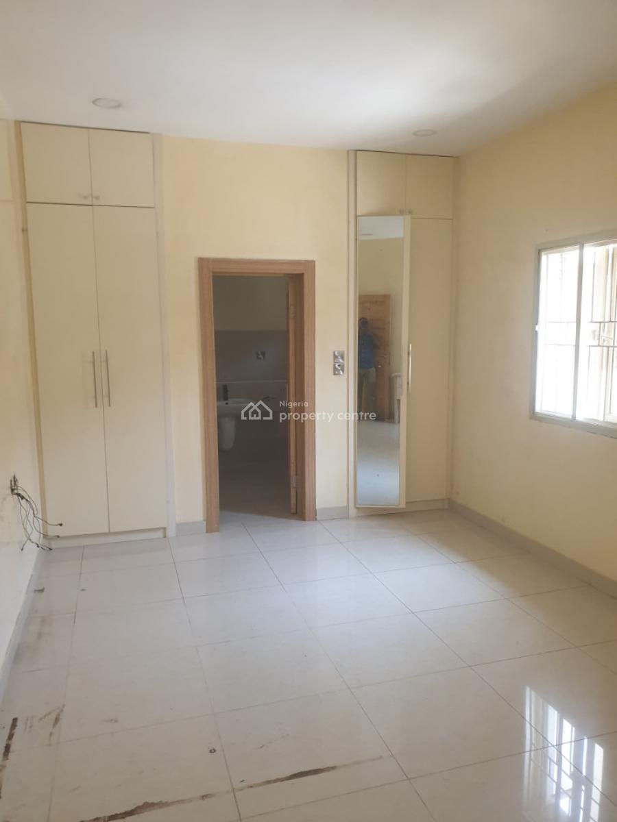Magodo Phase 2  Spacious 5 Bedroom Detached House with All Room Ensuite, Magodo Phase 2, Gra Phase 2, Magodo, Lagos, Detached Duplex for Rent