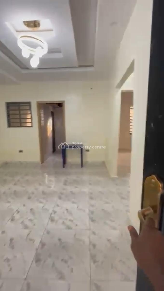 Executive 2bedroom Ensuite, Cement Proximity to Ikeja, Ikeja, Lagos, Flat / Apartment for Rent