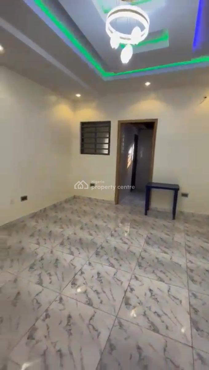 Executive 2bedroom Ensuite, Cement Proximity to Ikeja, Ikeja, Lagos, Flat / Apartment for Rent