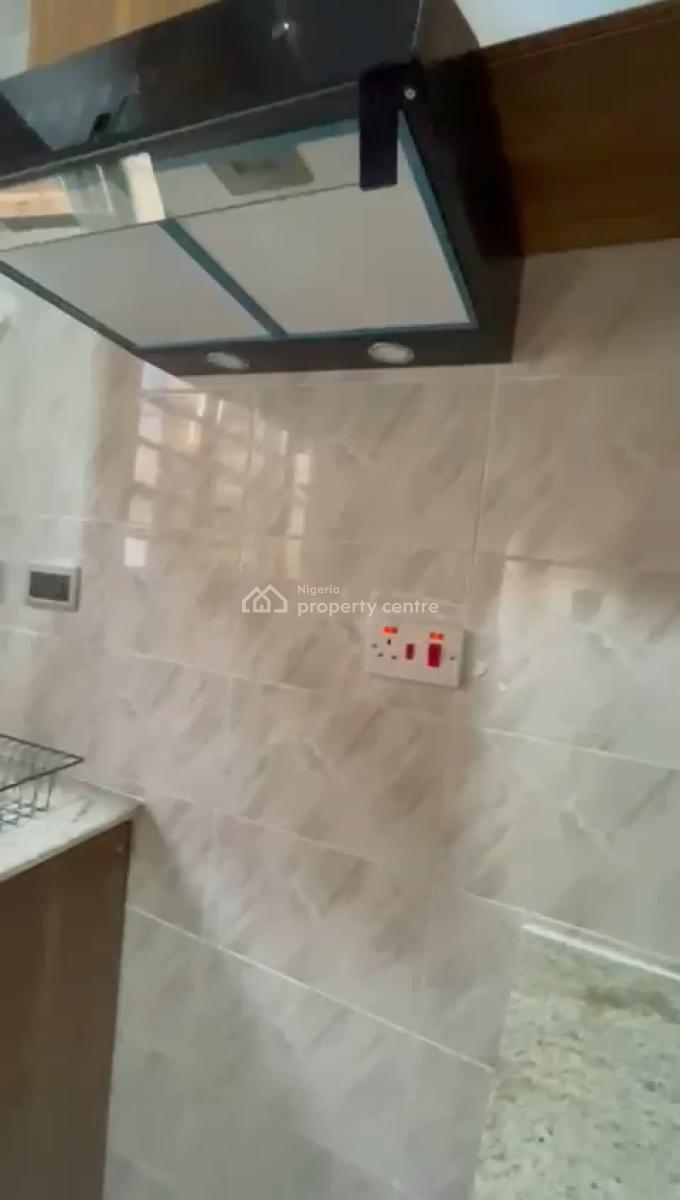 Executive 2bedroom Ensuite, Cement Proximity to Ikeja, Ikeja, Lagos, Flat / Apartment for Rent