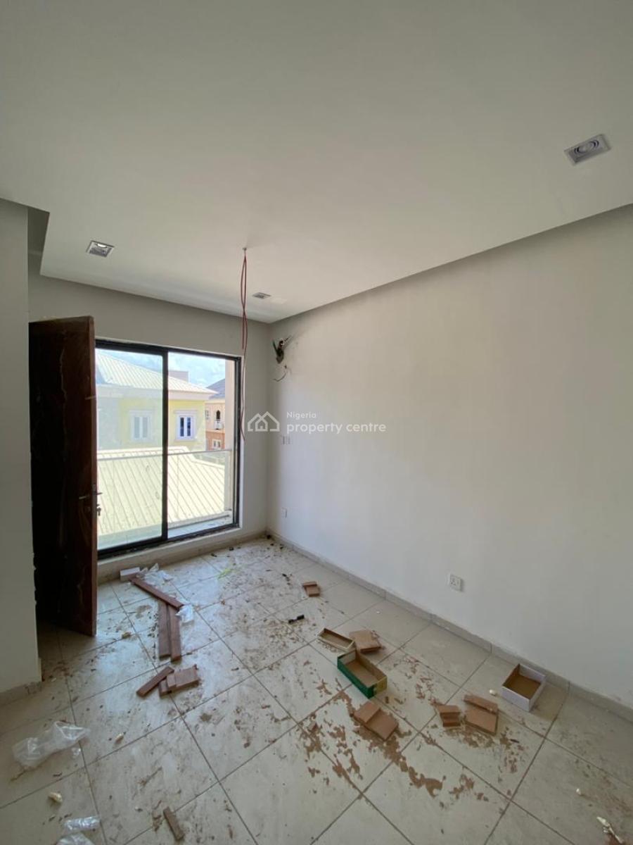 Astonishing 2 Bedroom Apartment in a Serene Neighborhood, Ologolo, Lekki, Lagos, Flat / Apartment for Sale