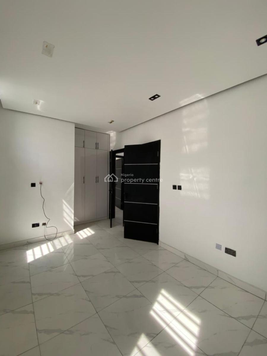 Exquisite Newly Built 2 Bedroom Apartment in a Nice Neighborhood, Ologolo, Lekki, Lagos, Flat / Apartment for Sale