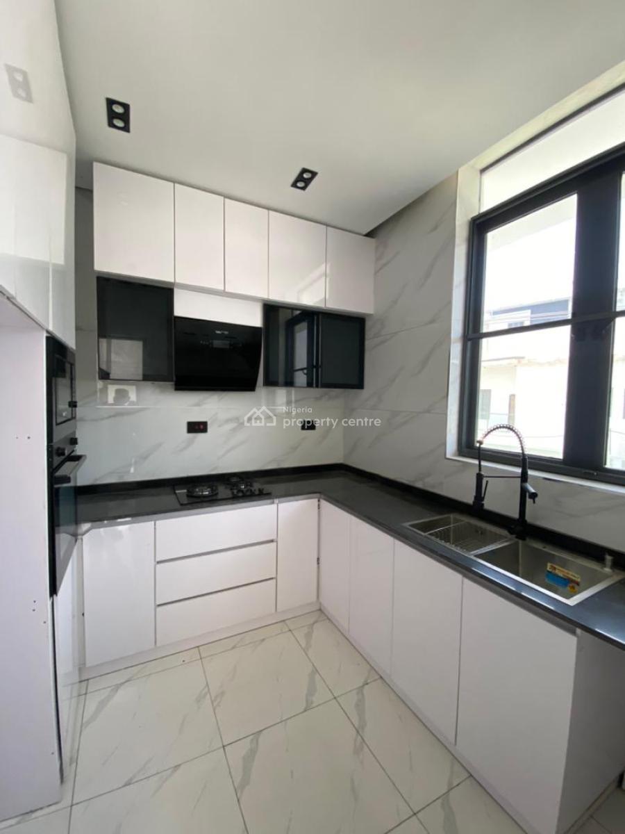 Exquisite Newly Built 2 Bedroom Apartment in a Nice Neighborhood, Ologolo, Lekki, Lagos, Flat / Apartment for Sale