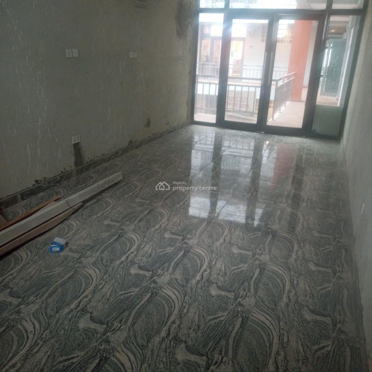 Sharp and Accessible Shop, Orchid Road, Lekki, Lagos, Shop for Rent