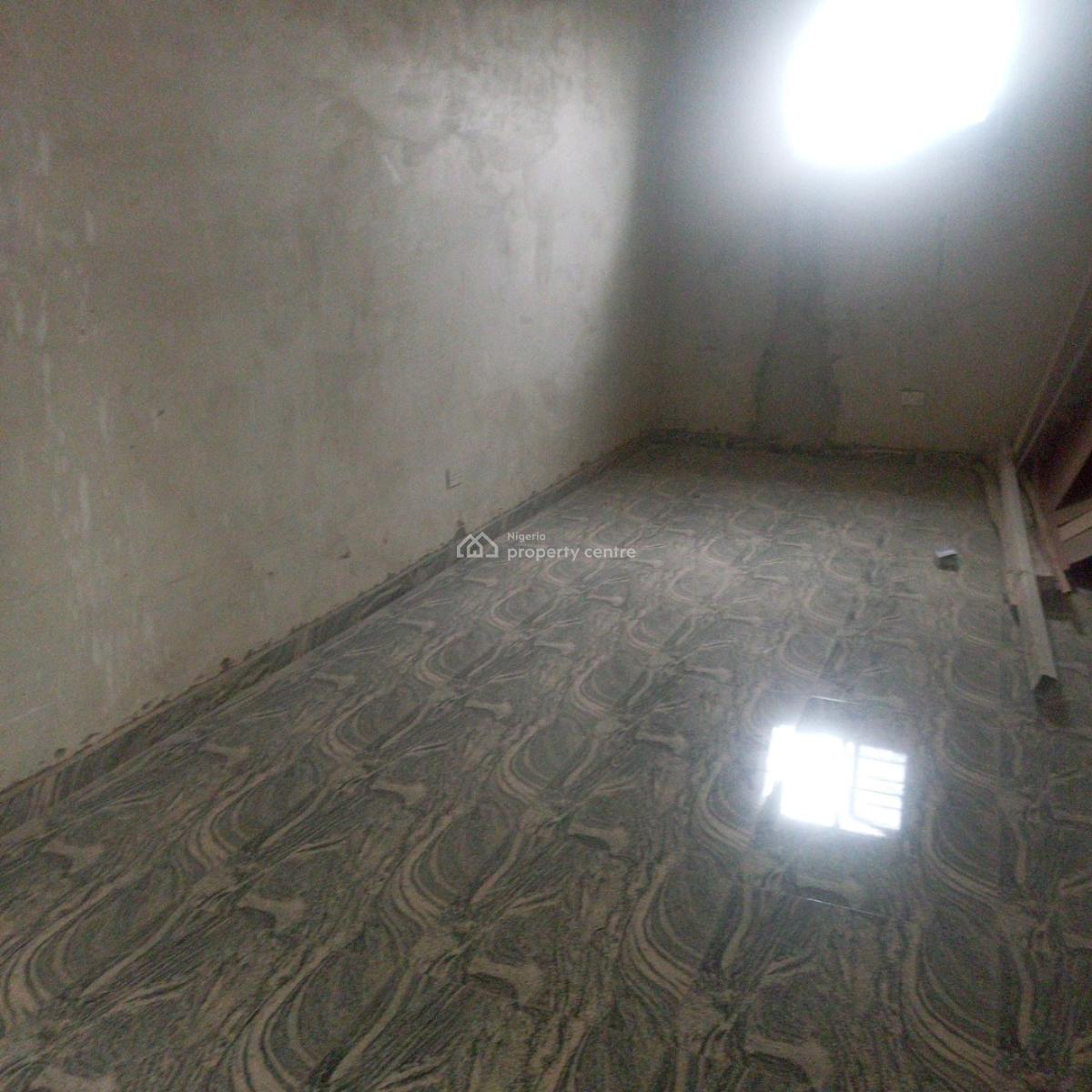 Sharp and Accessible Shop, Orchid Road, Lekki, Lagos, Shop for Rent