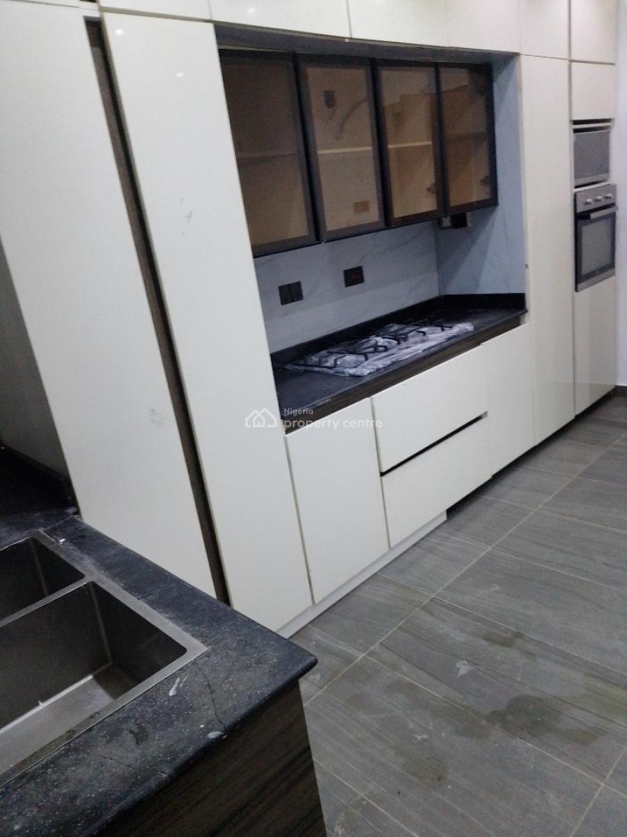 Standard Newly Renovated 4 Bedroom Terrace with a Room Bq, Lekki Right, Lekki Phase 1, Lekki, Lagos, House for Rent