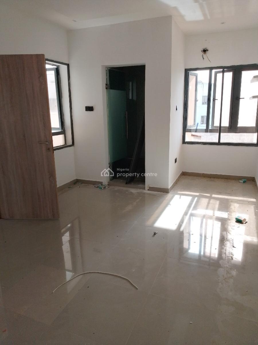 Standard Newly Renovated 4 Bedroom Terrace with a Room Bq, Lekki Right, Lekki Phase 1, Lekki, Lagos, House for Rent