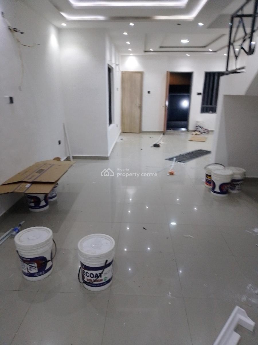 Standard Newly Renovated 4 Bedroom Terrace with a Room Bq, Lekki Right, Lekki Phase 1, Lekki, Lagos, House for Rent