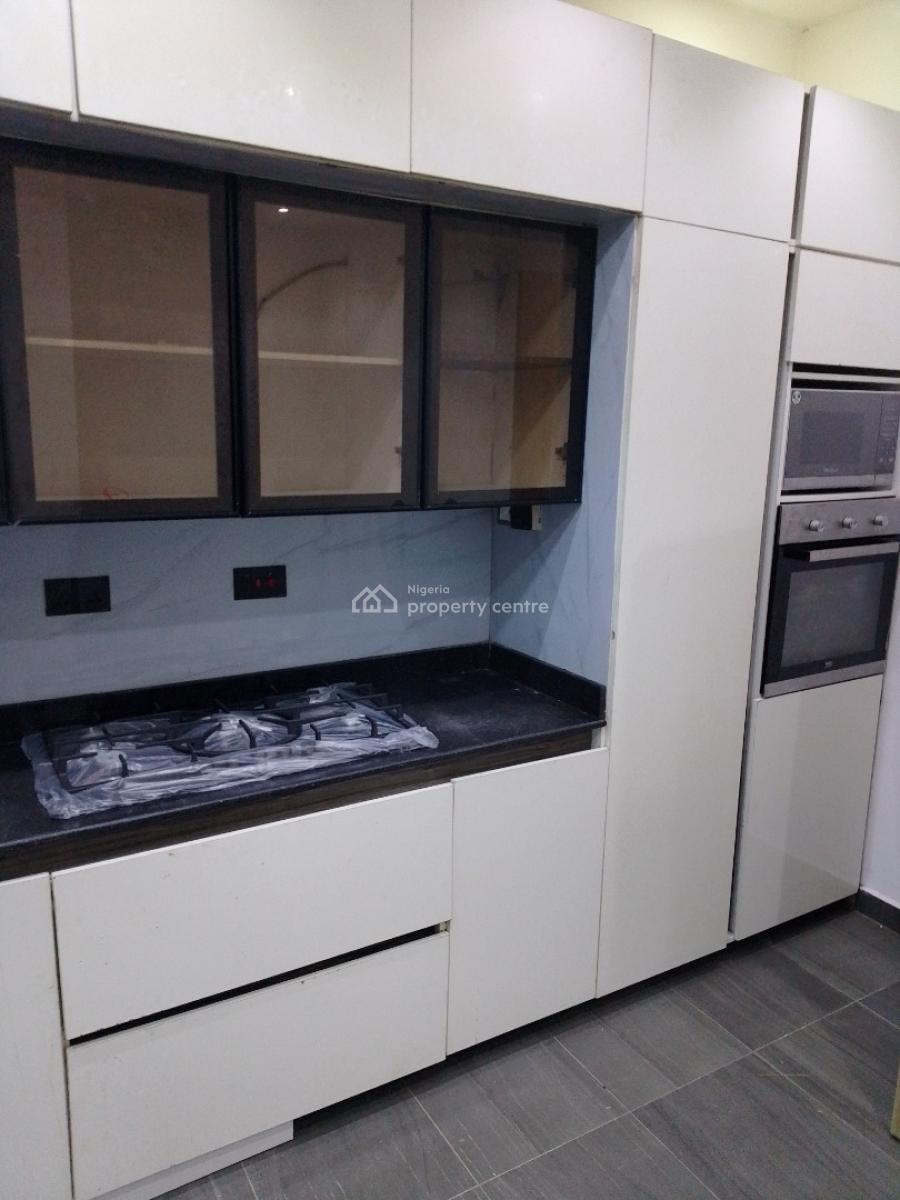 Standard Newly Renovated 4 Bedroom Terrace with a Room Bq, Lekki Right, Lekki Phase 1, Lekki, Lagos, House for Rent