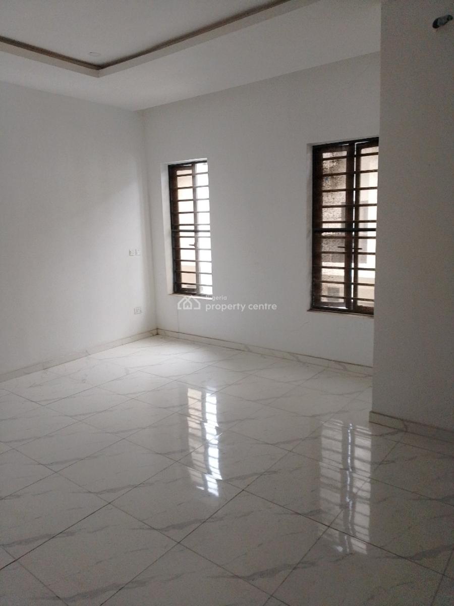 Standard Newly Renovated 4 Bedroom Terrace with a Room Bq, Lekki Right, Lekki Phase 1, Lekki, Lagos, House for Rent