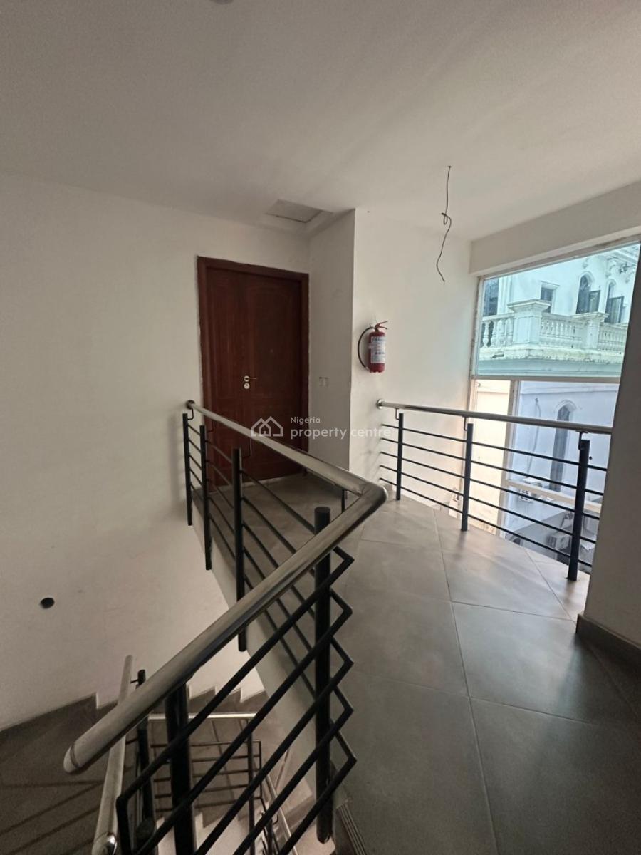 Spacious & Well-maintained 3-bedroom Apartment + Bq, Osborne, Ikoyi, Lagos, Flat / Apartment for Sale