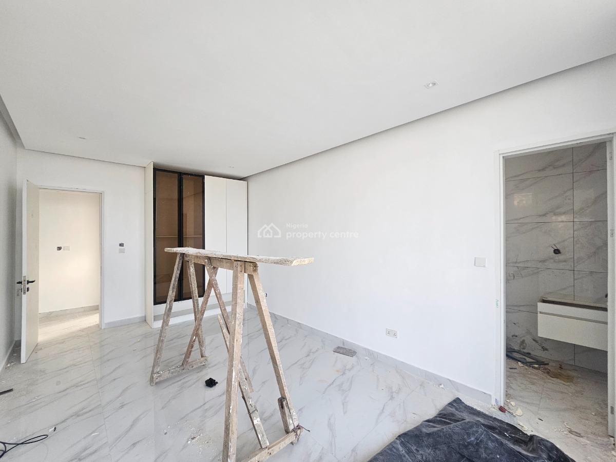 Luxury 2bedroom Flat, Lekki Phase 1, Lekki, Lagos, Block of Flats for Sale