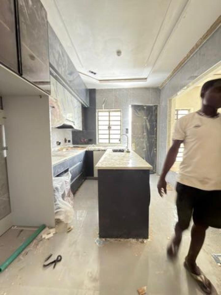 This 4 Bedroom  Duplex Located at Surulere, Lagos  Price: 450m, Surulere, Lagos, Detached Duplex for Sale