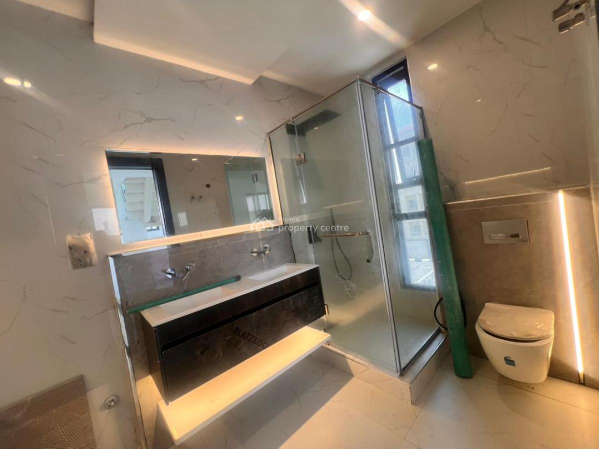 4-bedroom Terrace with a Room Bq Location: Banana Island Road, Ikoyi, Banana Island, Ikoyi, Lagos, Terraced Duplex for Rent