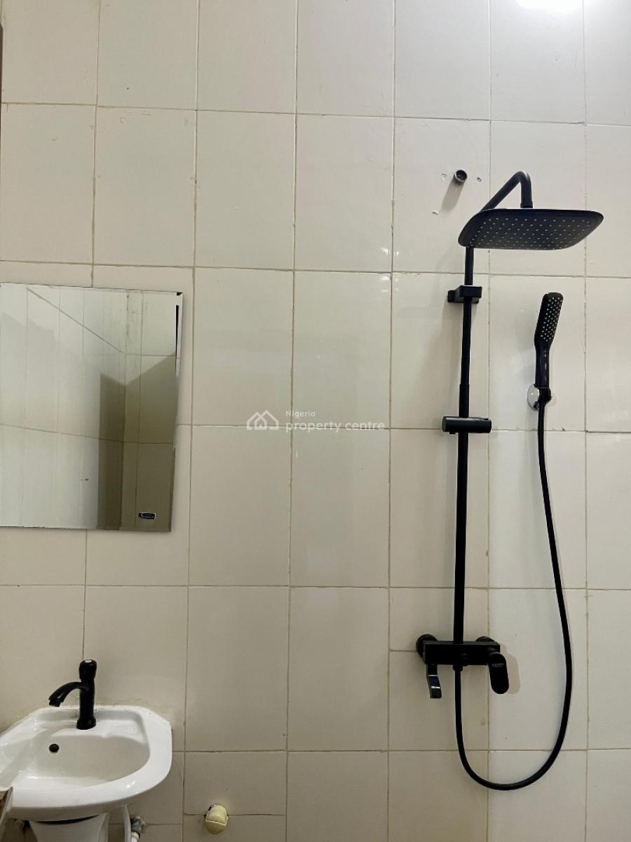 5 Mins to Int Airport 2 Bed Room, Lawrence Daniel, Isolo, Lagos, Flat / Apartment Short Let