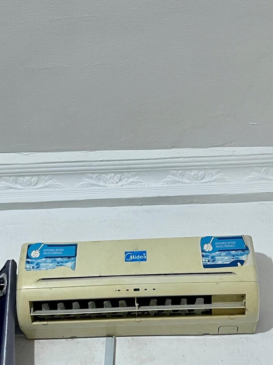 5 Mins to Int Airport 2 Bed Room, Lawrence Daniel, Isolo, Lagos, Flat / Apartment Short Let